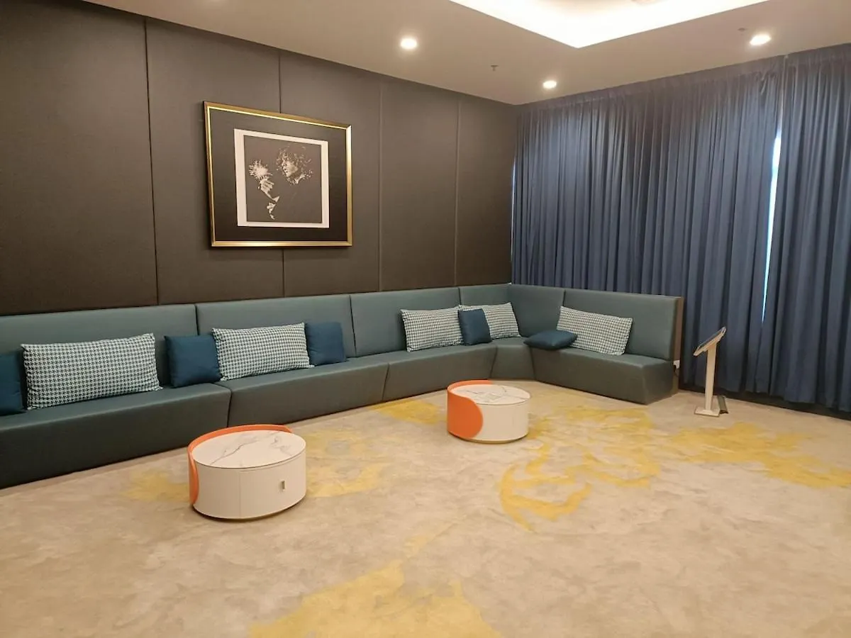 شقة Sky Trees 2 Guests Nflix Balcony Aeon Pool جوهر بهرو