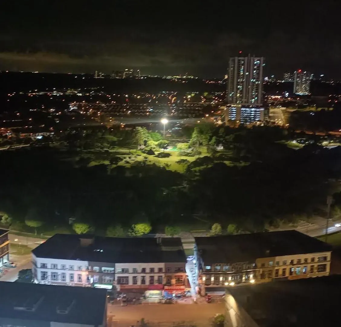 شقة Sky Trees 2 Guests Nflix Balcony Aeon Pool جوهر بهرو