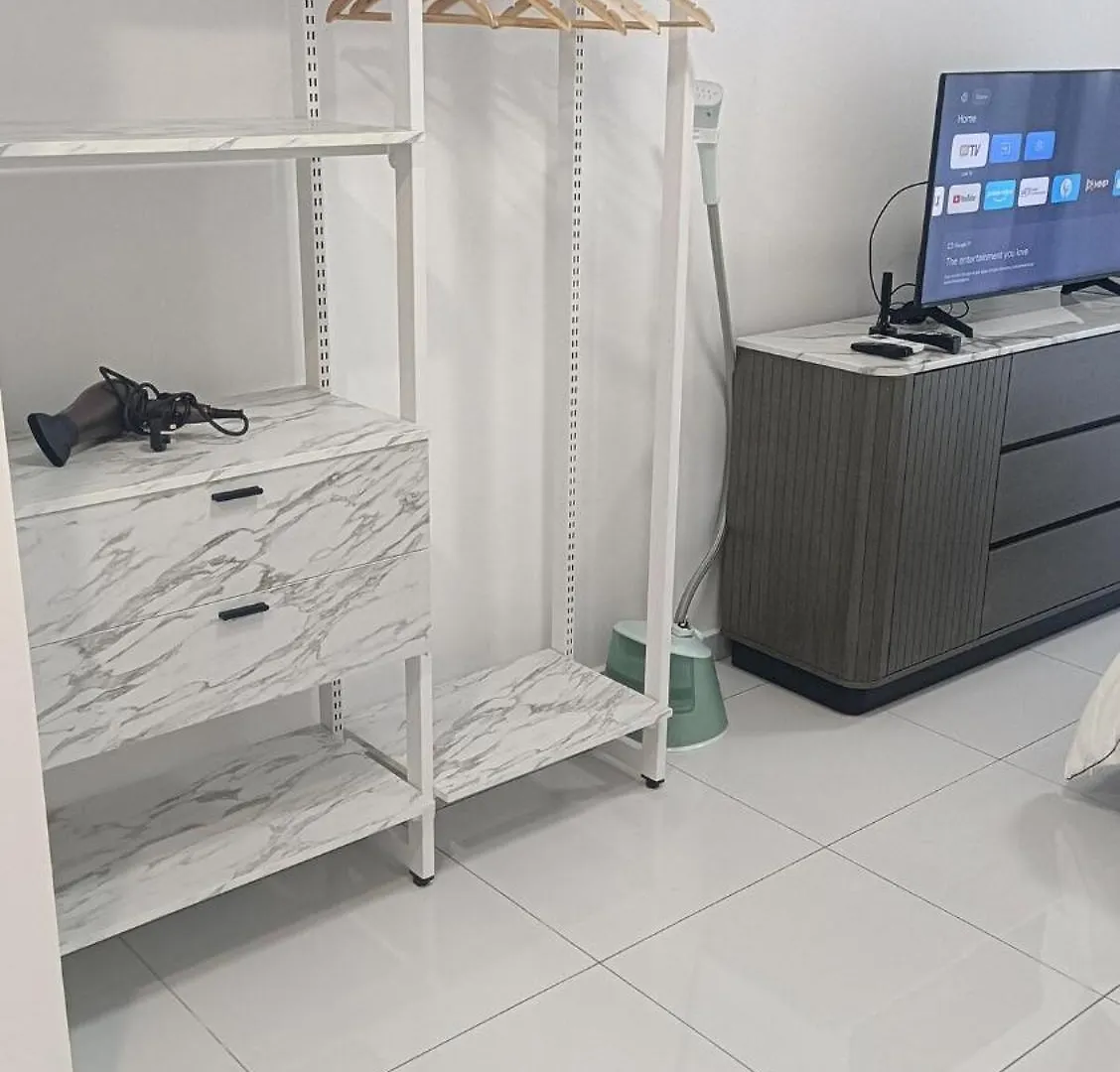 شقة Sky Trees 2 Guests Nflix Balcony Aeon Pool جوهر بهرو ماليزيا